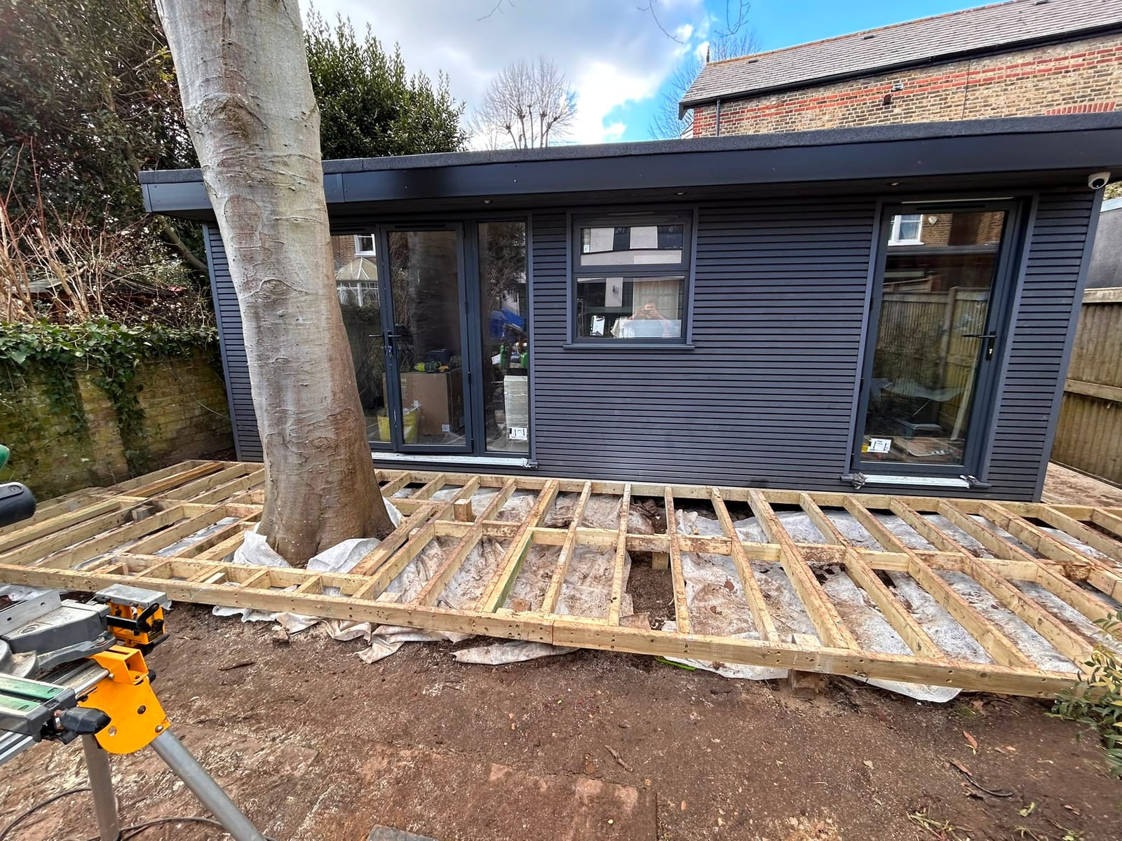 Driveway, patio and landscaping project by Hills Driveways & Patios