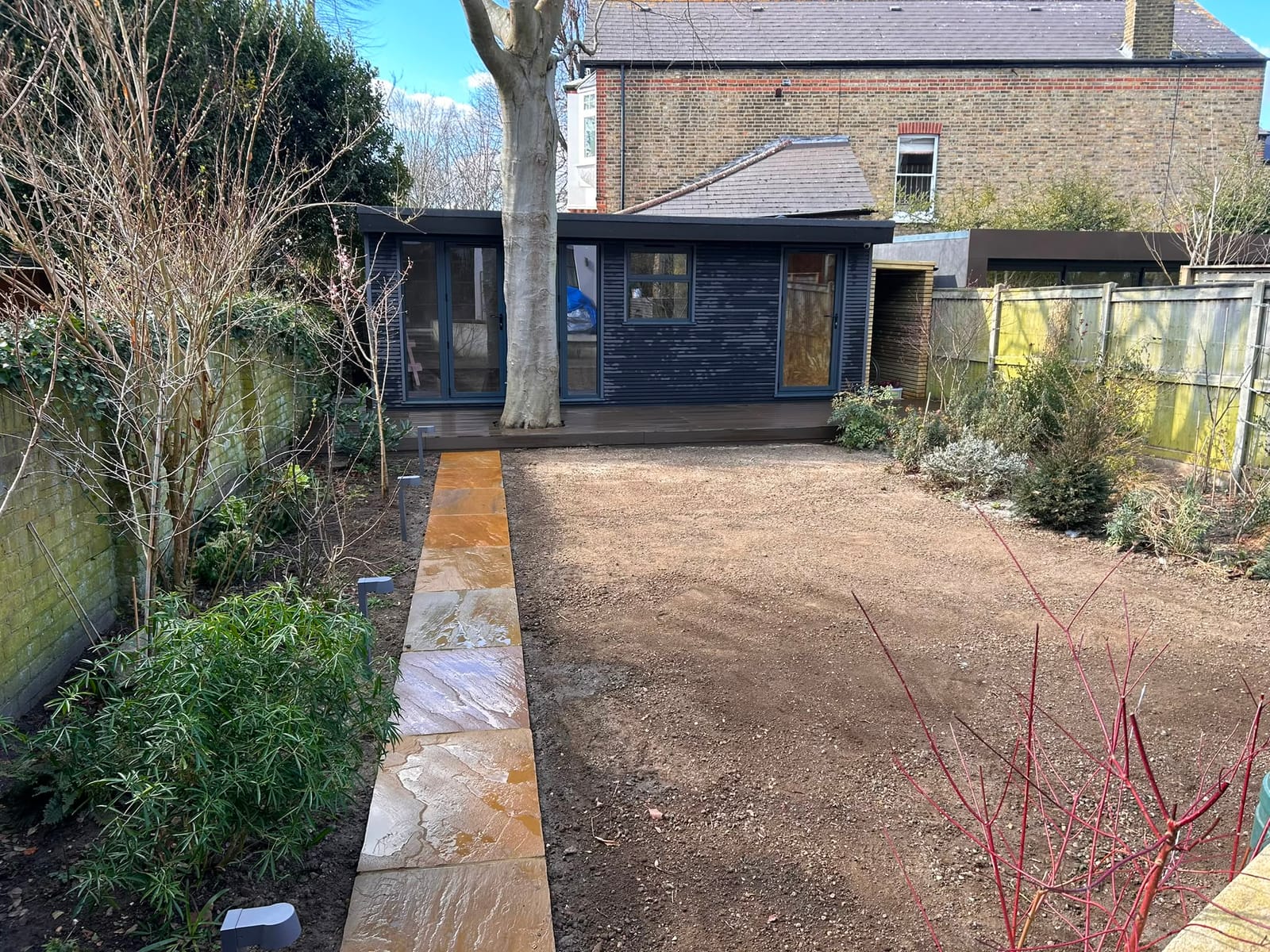 Driveway, patio and landscaping project by Hills Driveways & Patios