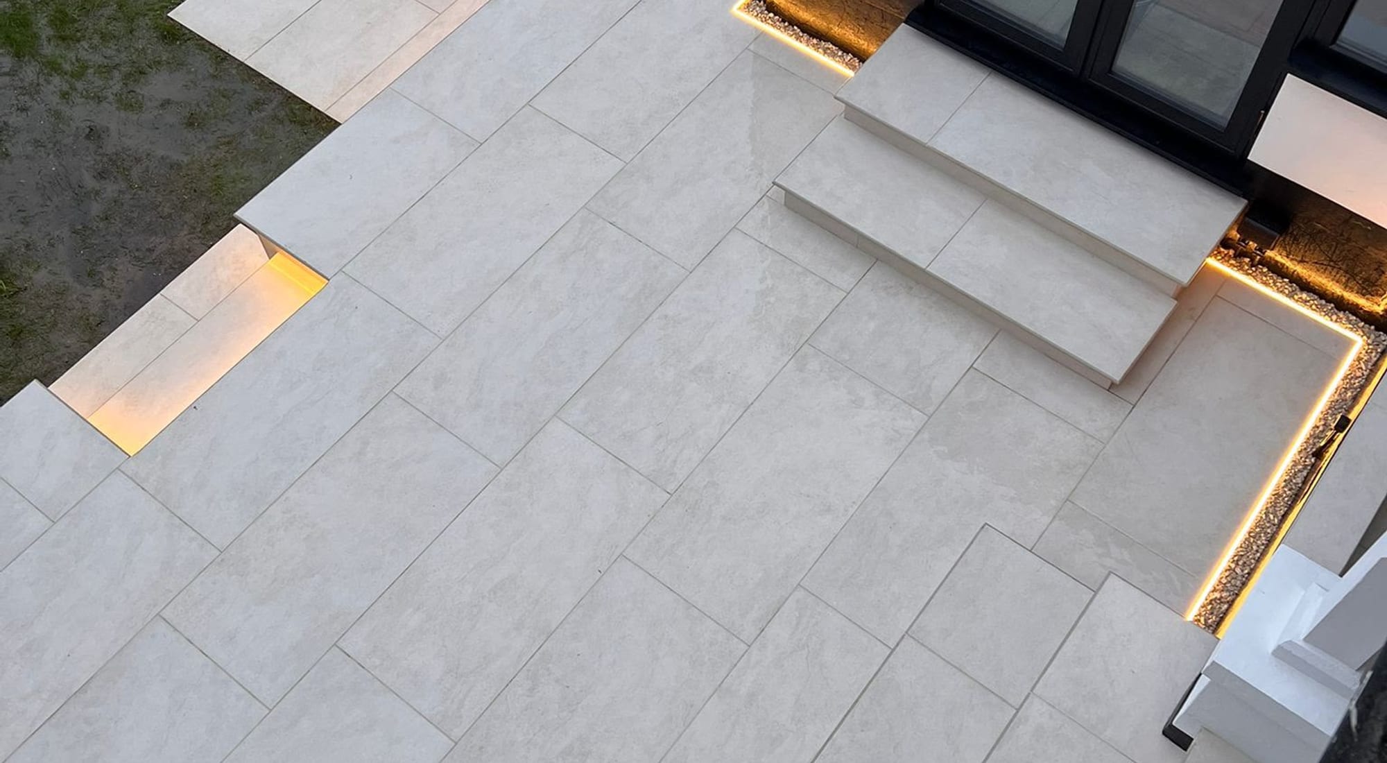 Patio Cleaning by Hills Driveways & Patios in Berkshire & Surrey